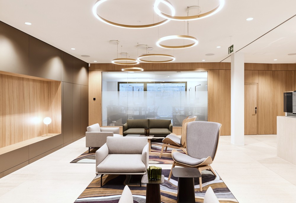 Der Loungebereich ermöglicht informelle Gespräche und Interaktion. Abbildung: Mint Architecture