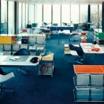 Möbelbausystem USM Haller feiert 60-jähriges Jubiläum Moderne Ausstattung immer im Blick: USM-Büropavillon im Schweizerischen Münsingen (1965). Abbildung: USM Haller