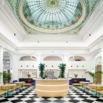 Das WeWork-Office in Paris setzt auf gehobene Ausstattung in luxuriöser Atmosphäre. Abbildung: WeWork