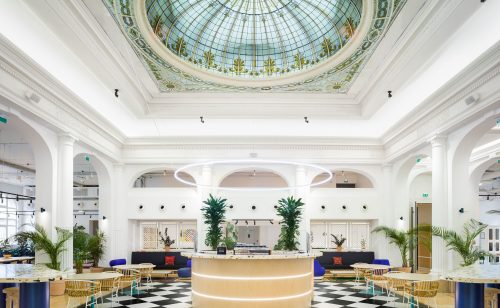 Das WeWork-Office in Paris setzt auf gehobene Ausstattung in luxuriöser Atmosphäre. Abbildung: WeWork