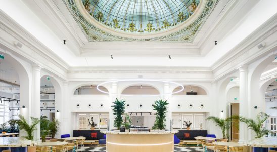Das WeWork-Office in Paris setzt auf gehobene Ausstattung in luxuriöser Atmosphäre. Abbildung: WeWork