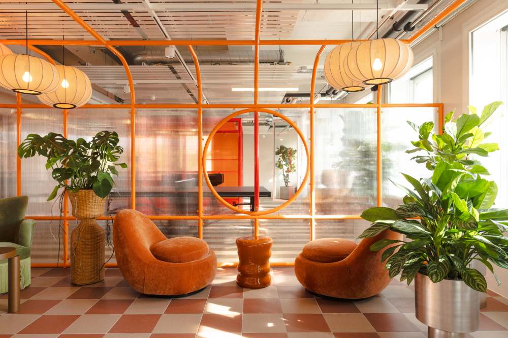 Das Motto der neuen Arbeitswelt lautete „This is not a Hotel“. Die Grenzen zwischen Hospitality, Workspace und Community Place sind fliessend. Abbildung: Headsquarter 