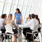 Vertrieb im Wandel #3: Gruppendynamiken effizient steuern Wer Gruppen effizient führen möchte, muss zuvor verstehen, wie sie funktionieren und zusammengesetzt sind. Abbildung: Monkeybusiness, Depositphotos